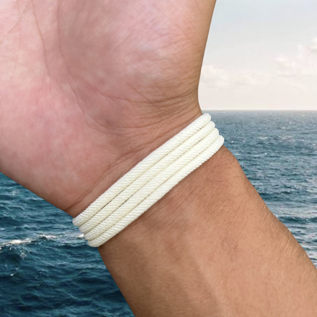 PULSERA GARFIO "WHITE CORAL"