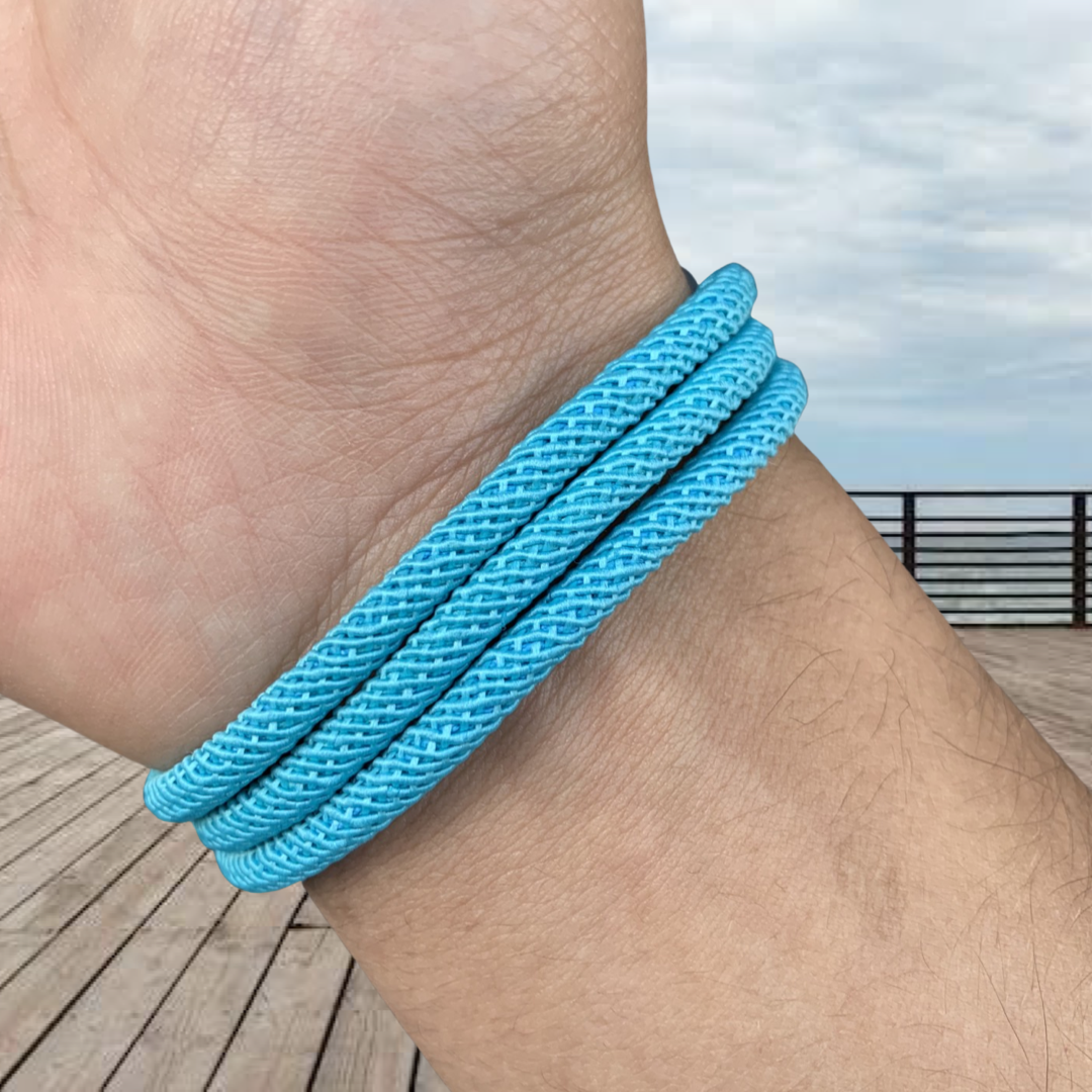 PULSERA COLA DE BALLENA "LIGHT BLUE SKY"